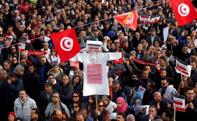 أسبوع من الاحتجاجات:  اتساع رقعة الزيت والخطاب الرسمي لـم يتغير