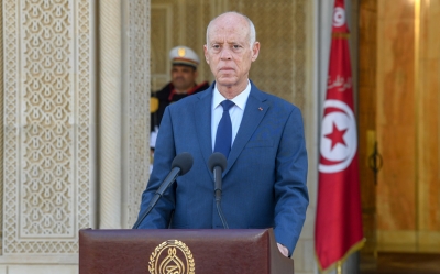 رئيس الجمهورية وإدارته للسياسة الخارجية : أزمة غياب القائد تعمقها مزاجية الشارع