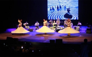 عرض «ليلة الحب الصوفي والدراويش المولوية»:  رقص أبيض في سماء الوجد