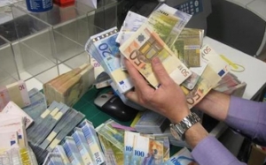 في ظل مجلة صرف غير محينة وظروف اقتصادية صعبة: تونس لا يمكن أن تسمح للمواطنين بفتح حسابات بنكية بالعملة الصعبة
