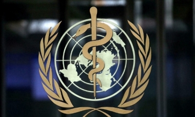 منظمة الصحة العالمية توصي باستخدام الكمامات في الرحلات الطويلة