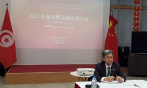 سفير الصين بتونس وان لي في ندوة صحفية :  نحن اليوم في نقطة انطلاق تاريخية جديدة وتتطلع الصين لمواصلة تعزيز المبادلات الثنائية مع تونس في جميع المستويات
