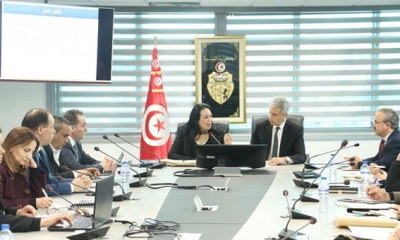 جلسة عمل جمعت بين وزارة الاقتصاد مع وزارة الاسرة: دعم برامج التمكين الاقتصادي للأسر والنساء ضحايا العنف وأمهات التلاميذ المهددين بالانقطاع المدرسي