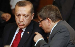 تركيا: تباين السياسات يشقّ الحزب الحاكم ويطيح بأحمد داوود أوغلو