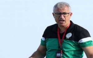 رسميا قطيعة بالتراضي بين الكبير ومساعديه مع الرجاء البيضاوي