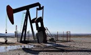 خفض "أوبك+" الطوعي يقفز بأسعار النفط في بداية تعاملات الأسبوع