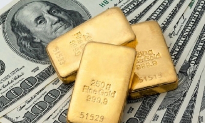 الذهب يرتفع بفضل انخفاض الدولار وسط ترقب لبيانات أميركية