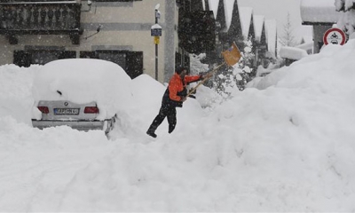 وفيات وانقطاع للكهرباء جراء تراكم الثلوج في التشيك وبولونيا وسلوفاكيا