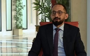 مجدي الكرباعي: &quot;شهادات وفيديوهات تُثبت تدخل تونس في المياه الإقليمية الإيطالية لإعادة المهاجرين&quot;
