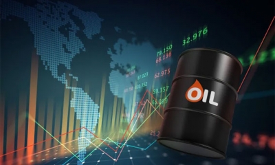 أسعار النفط العالمية تتراجع خلال تعاملات اليوم الإثنين