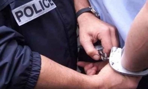 محطة الحافلات باب عليوة: القبض على شخص بصدد نشل حقيبة إمرأة...
