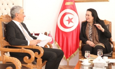 مناقشة ترويج منتوجات الحرفيّات التونسيّات في المساحات التجاريّة الكبرى