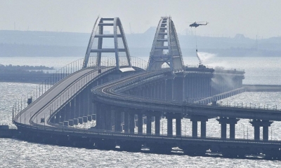 توقف الحركة على جسر القرم بسبب "حادث طارئ" وتقارير عن انفجارات