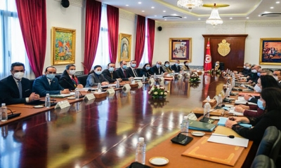 مجلس الوزراء يصادق على عدد من مشاريع المراسيم والأوامر الرئاسية