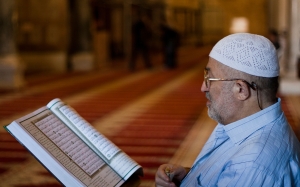 حدائق القرآن:  عبادة واستعانة من فيوضات سورة الفاتحة