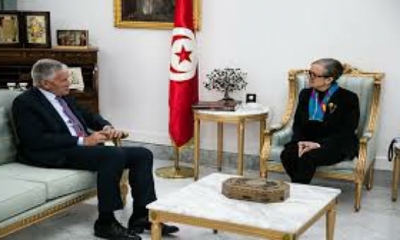 رئيسة الحكومة تلتقي سفير فرنسا بتونس