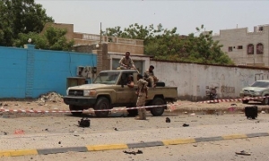 هجوم استهدف موكب وزير الدفاع اليمني: سقوط قتلى وجرحى