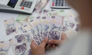 هبوط الليرة التركية مجددا مع ترقب المستثمرين تحولا في السياسة الاقتصادية