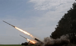 أوكرانيا تعلن تدمير صواريخ روسية في القرم وروسيا تنفي