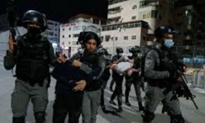 جيش الاحتلال الإسرائيلي يصيب فلسطينيين اثنين ويعتقل 25 بالضفة