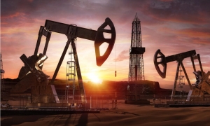 بعد آمال باستفادة البلدان المستوردة من انخفاض الأسعار: النفط وسلاسل الإمداد في مرمى الصراعات مرة أخرى وتونس في دائرة الدول المتأثرة