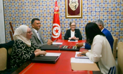 رئيسة الحكومة تشرف على جلسة عمل حول برنامج تطوير منظومة الصفقات العمومية