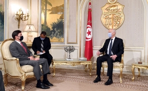 ماذا تحمل زيارة وزير الدفاع الأمريكي إلى تونس وإلى المنطقة؟