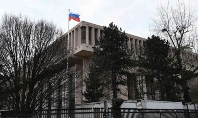 سفارة روسيا بباريس: لم نتلق ردا فرنسيا على احتجاج على تحليق مروحية فوق أراضي بعثتنا الدبلوماسية