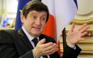 وزير المدينة الفرنسي:«لدينا 100 ضاحية تشبه مولنبيك»: جدل عميق في الأوساط السياسية حول خطورة الحركات السلفية