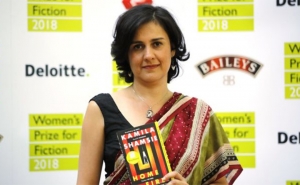 بسبب مساندتها للقضية الفلسطينية:  سحب جائزة ألمانية من الكاتبة كاملة شمسي