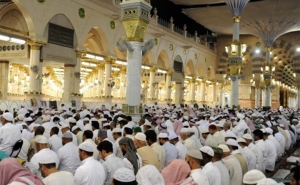 هويتنا الدينيّة:  أئمة صلاة التراويح بالمساجد والجوامع التونسية (1)