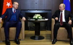 أردوغان في جولة.. بدأت في روسيا ثم الكويت وتنتهي في قطر: تركيا تبحث الأزمة السعودية اللبنانية والصراع الخليجي الخليجي