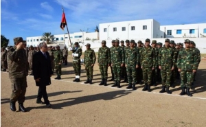 للإطلاع على الجاهزية العملياتية للوحدات المنتصبة بالقصرين: وزير الدفاع بالنيابة يؤدي زيارة ميدانية إلى القاعدة العسكرية بسبيطلة والفوج 11 مشاة ميكانيكية بالقصرين