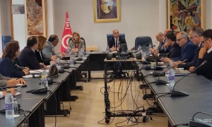 وزير السياحة يتابع سير النشاط السياحي ومدى تقدم تنفيذ مختلف البرامج المرسومة للنهوض بالقطاع
