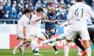 عصام الجبالي يدشن اول ظهور في الدوري الياباني