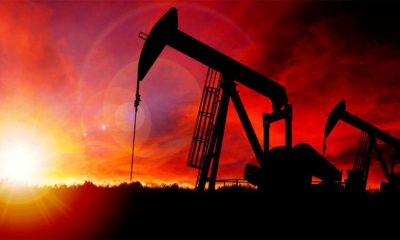 النفط يقترب من تسجيل أكبر خسارة أسبوعية في 5 أسابيع