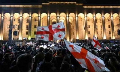 موسكو تندّد بالتظاهرات في جورجيا واصفة إياها بـ"محاولة" انقلاب