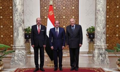في اجتماع القاهرة الثلاثي لدفع التسوية السياسية في ليبيا: الانتخابات والحوار الليبي السبيل الوحيد للاستقرار وتجاوز الأزمة