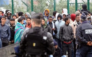 جدل عميق في فرنسا حول سياسة الهجرة الجديدة