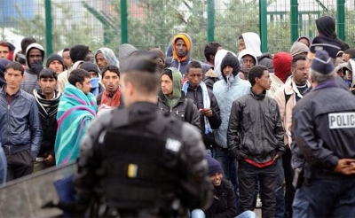 جدل عميق في فرنسا حول سياسة الهجرة الجديدة