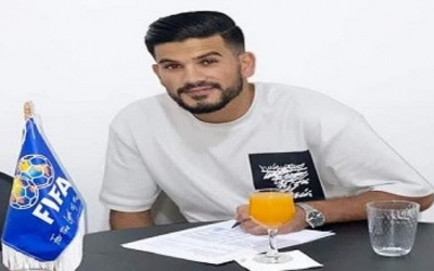 مهدي بن نصيب يجدد عقده مع نادي الدرعية السعودي