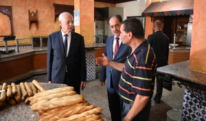 رئيس الجمهورية يزور عددا من المخابز للوقوف عند مدى توفر مادة الخبز