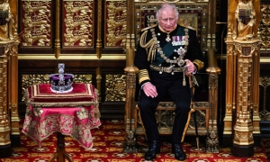 بريطانيا أمام مرحلة جديدة بعد وفاة الملكة اليزابيت الثانية: الأمير تشارلز الثالث يتولى العرش 