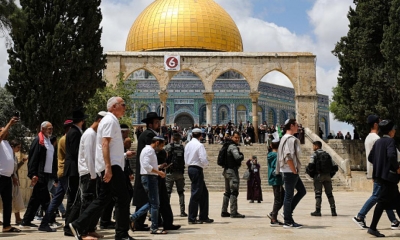 تقرير فلسطيني :عشرات المستوطنين يقتحمون المسجد الأقصى تحت حماية إسرائيلية
