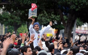 في الذكرى السادسة للثورة التونسية : فشل محاولة التطبيع مع رموز النظام المفيوزي