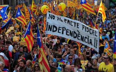 عشية استفتاء الانفصال:  توتر واستعدادات خشية وقوع اضطرابات في كاتالونيا