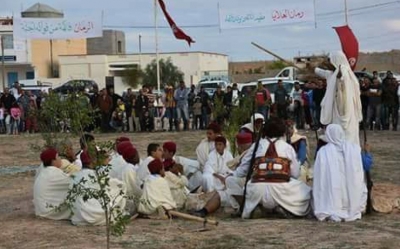 في افتتاح مهرجان الواحة بالعلايا مارث  ملحمة «العلايا حياة العزّ» وسهرة صوت الموقف..