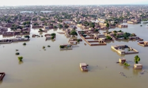 حصيلة القتلى جراء الأمطار والفيضانات في باكستان تتخطى 100