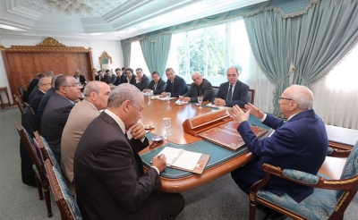 في اجتماع لجنة خبراء وثيقة قرطاج:  مصير الشاهد مرتبط بقرار حزبه