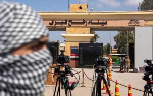 مصر: معبر رفح مفتوح وإسرائيل ترفض دخول المساعدات لغزة